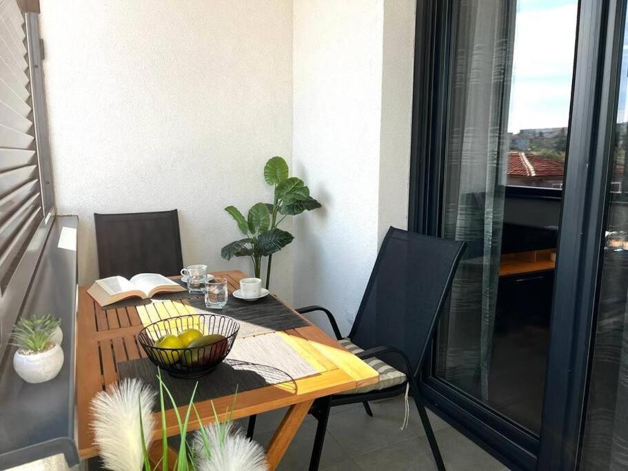Art Apartment Monvidal Pula Exterior foto